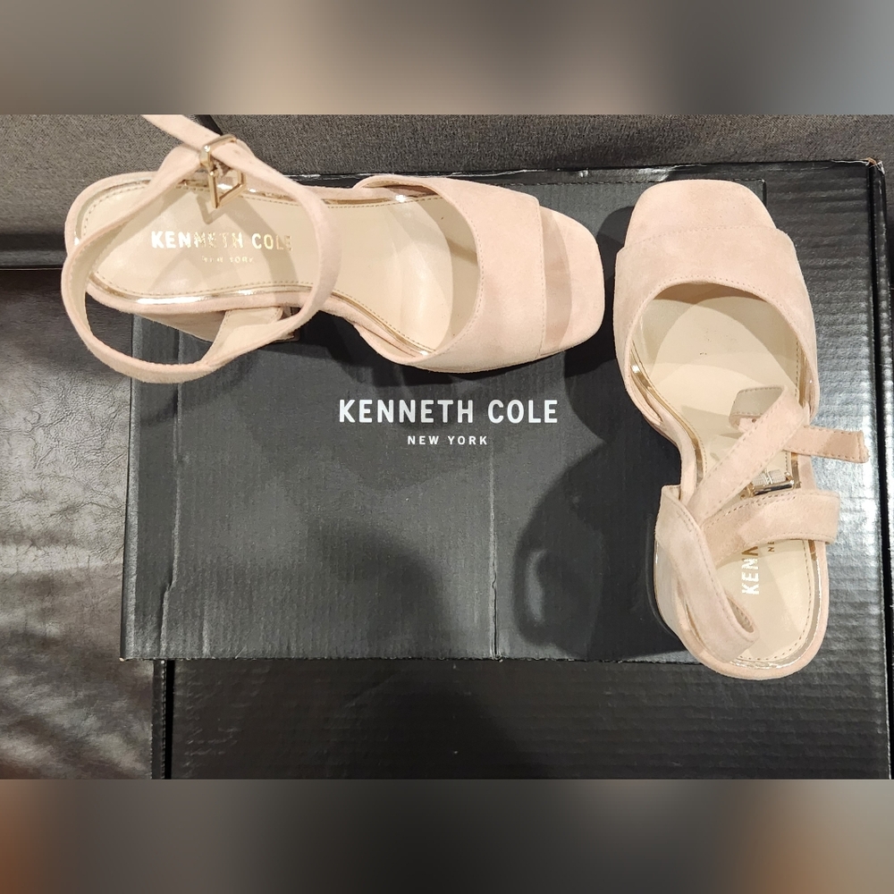 Kenneth Cole Women's Cream Heeled Sandals